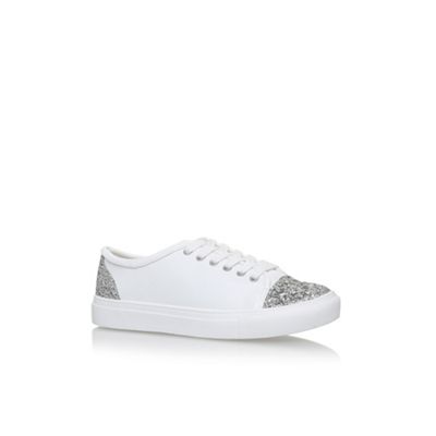 White maze 2 flat lace up sneakers